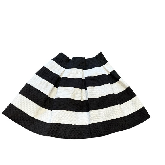 Flared Scuba Pleated Y2K Mod Retro Playful Edgy Striped Textured Skirt - Picture 2 of 10